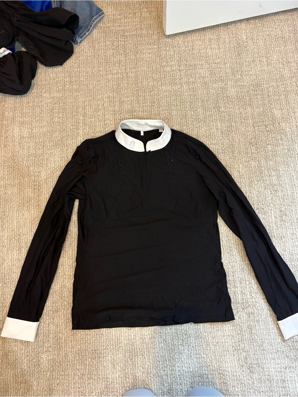 NWOT Samshield Cassandra Crystal Black Show Shirt Size L - Picture 2 of 7